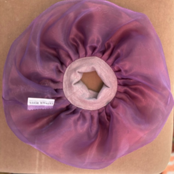 Catwalk Ruffs (TM) protective collar for cats - Fire Opal - Picture 5 of 7